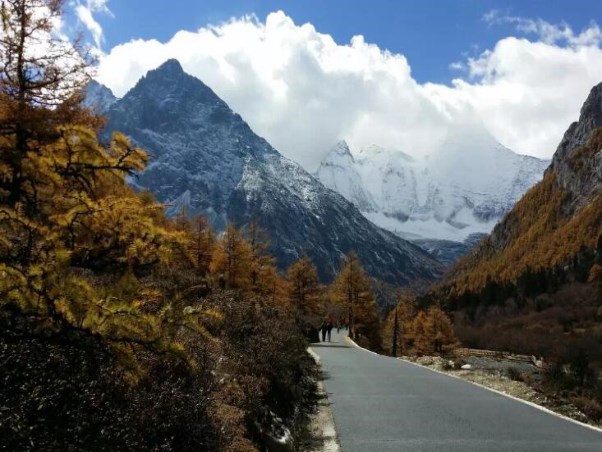 稻城亞丁旅游